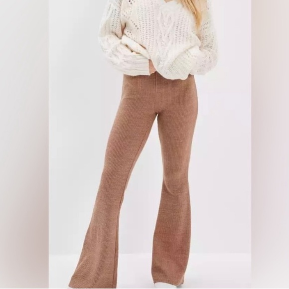 American Eagle Brown Ribbed Knit Flare Pants Size S - Picture 1 of 7